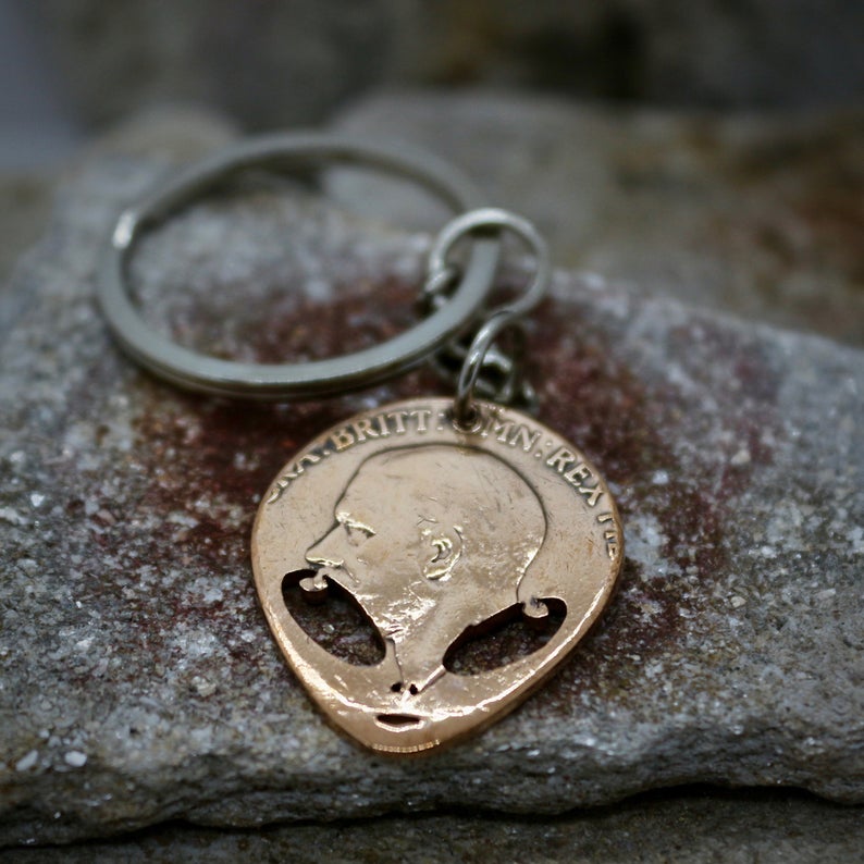 Alien Head Plectrum Key Chain.