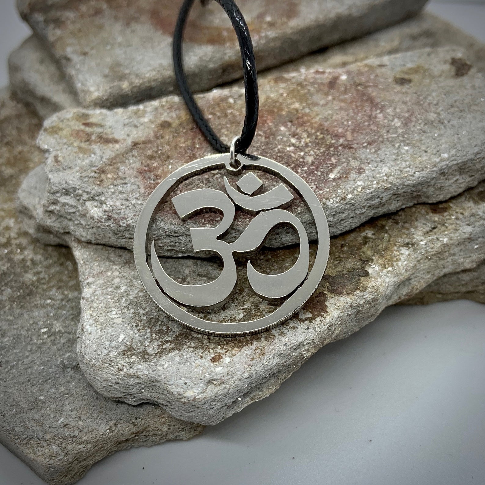 Om symbol